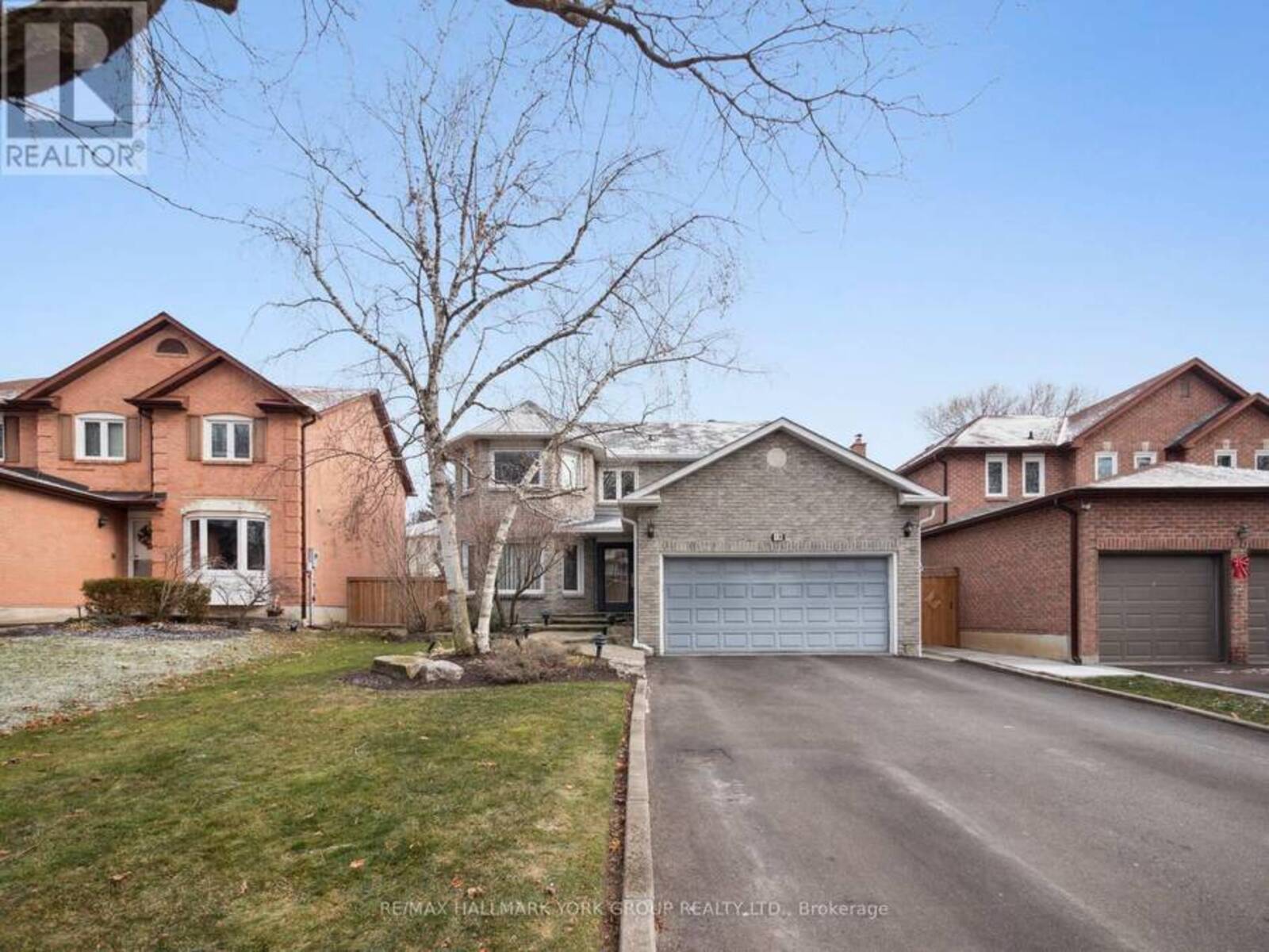 18 MOWATT COURT, Markham, Ontario L3T 6V6