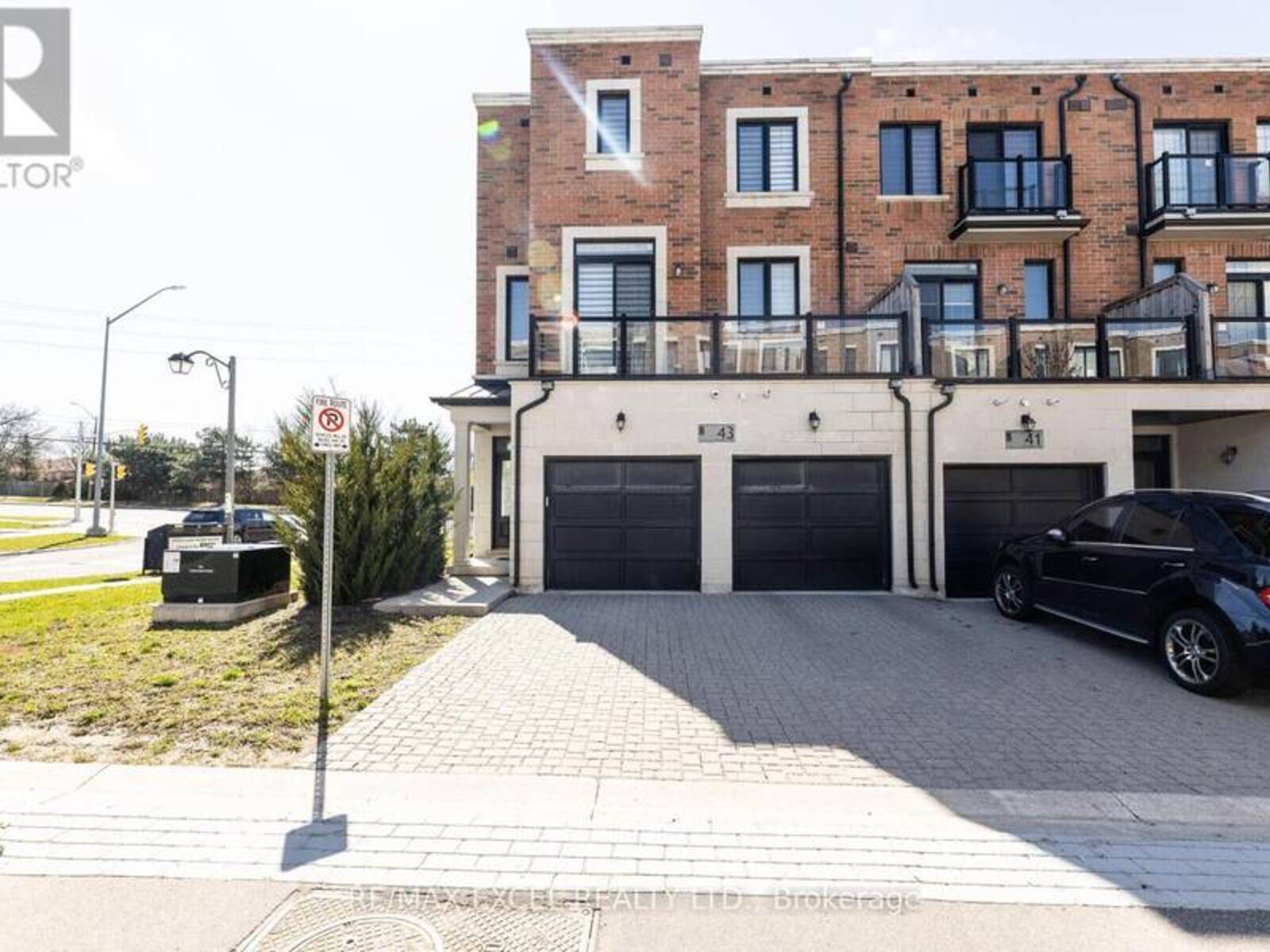 43 HYDERABAD LANE, Markham, Ontario L6E 0T8