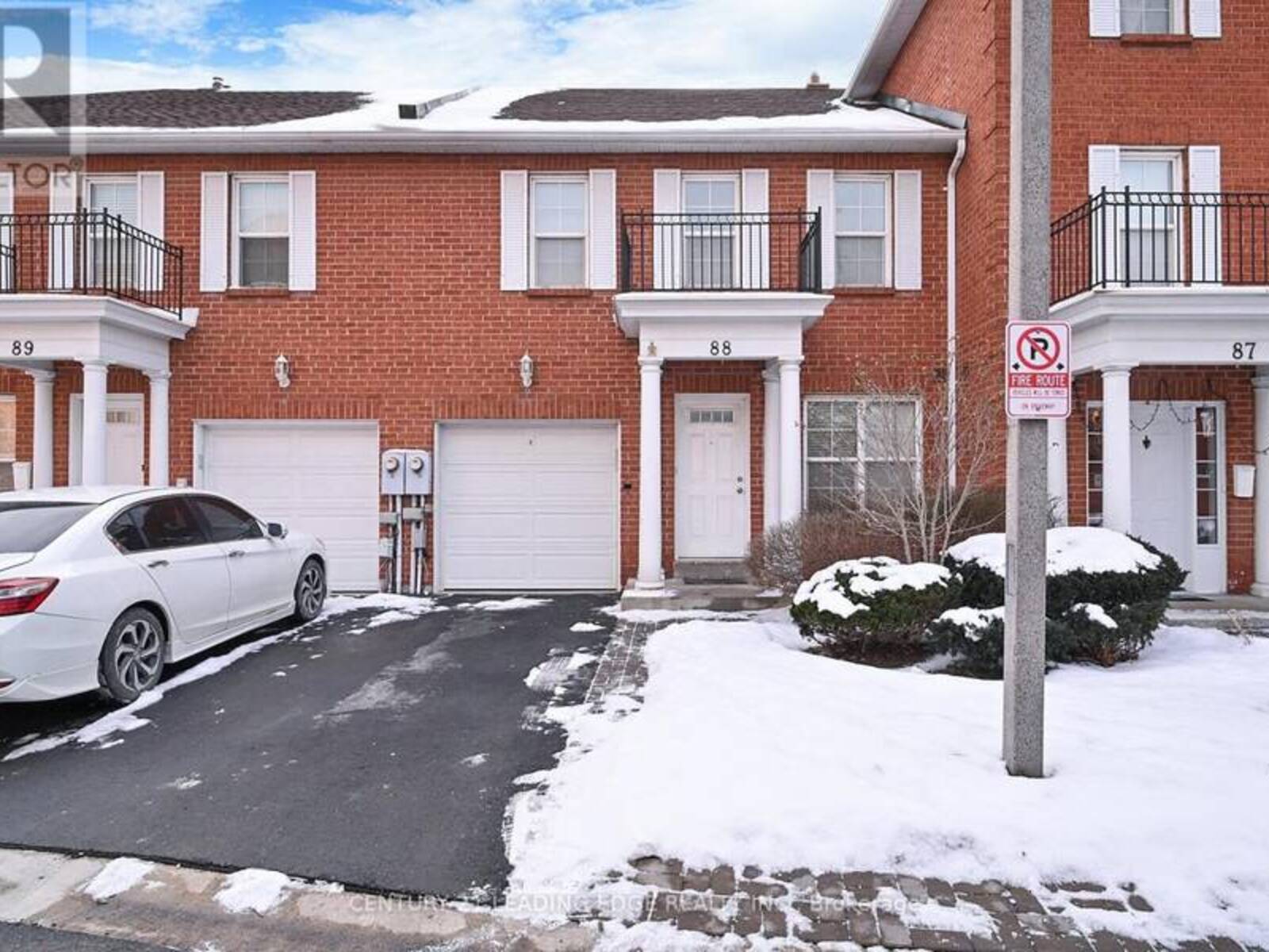 88 STORNWOOD COURT, Brampton, Ontario L4W 4J2