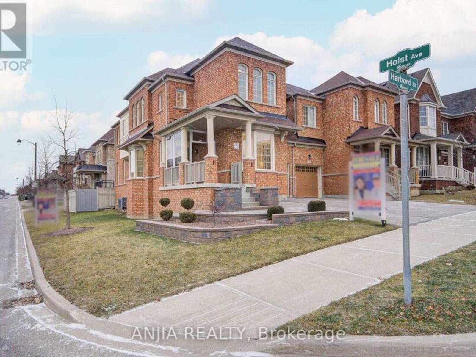 207 HARBORD STREET, Markham, Ontario L6C 0X3