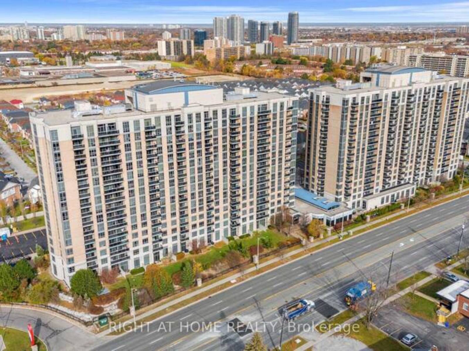 PH42 - 18 MONDEO DRIVE, Toronto, Ontario M1P 5C8