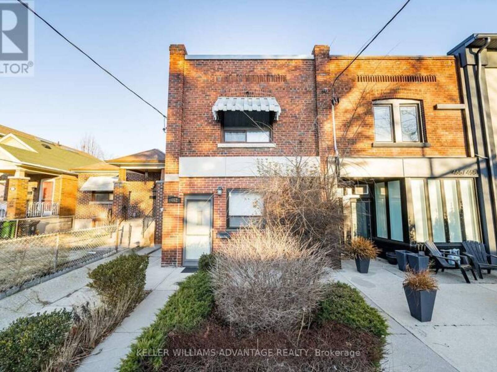 462&464 SAMMON AVENUE, Toronto, Ontario M4J 2B2