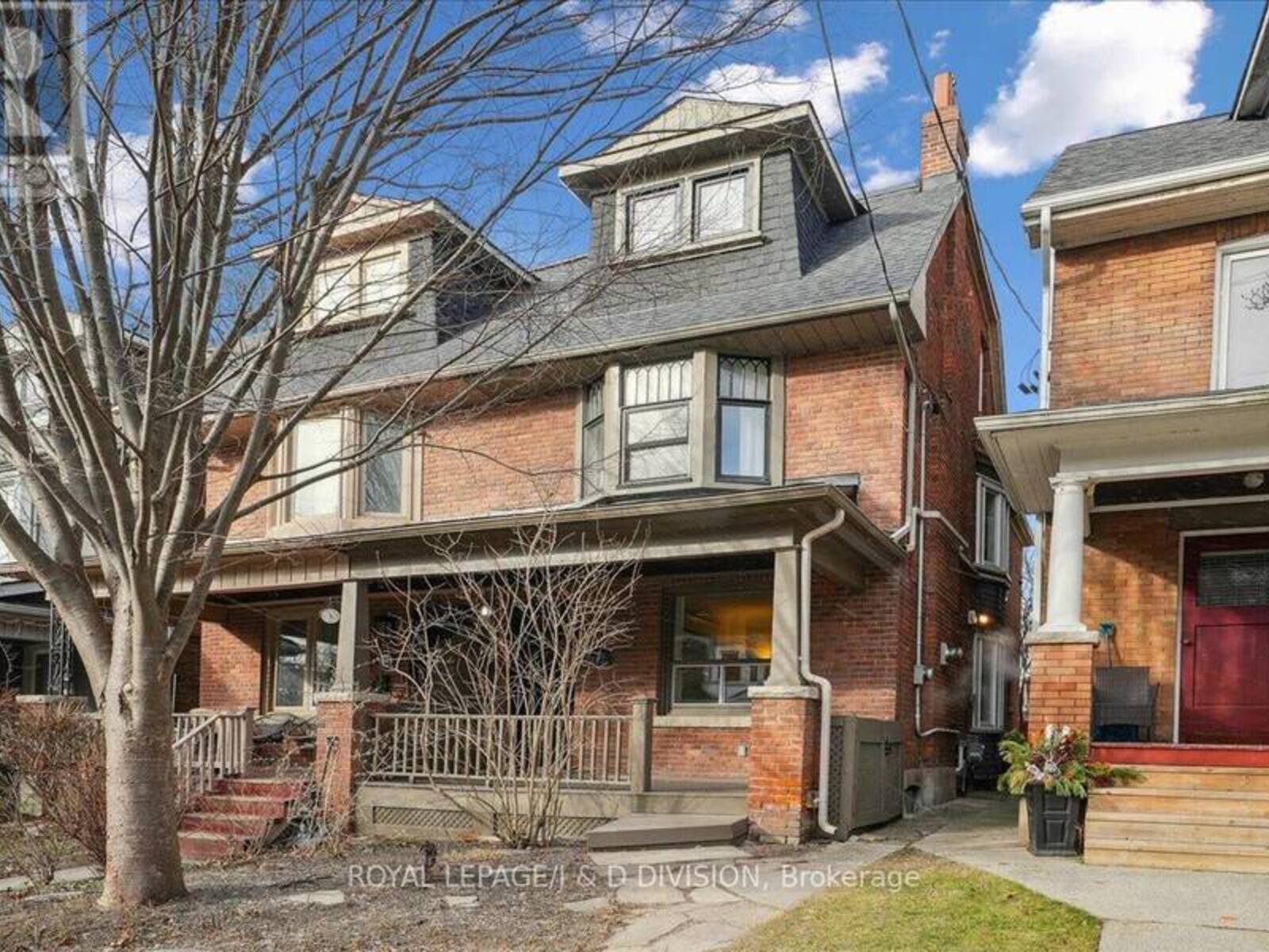 220 FERN AVENUE, Toronto, Ontario M6R 1K4