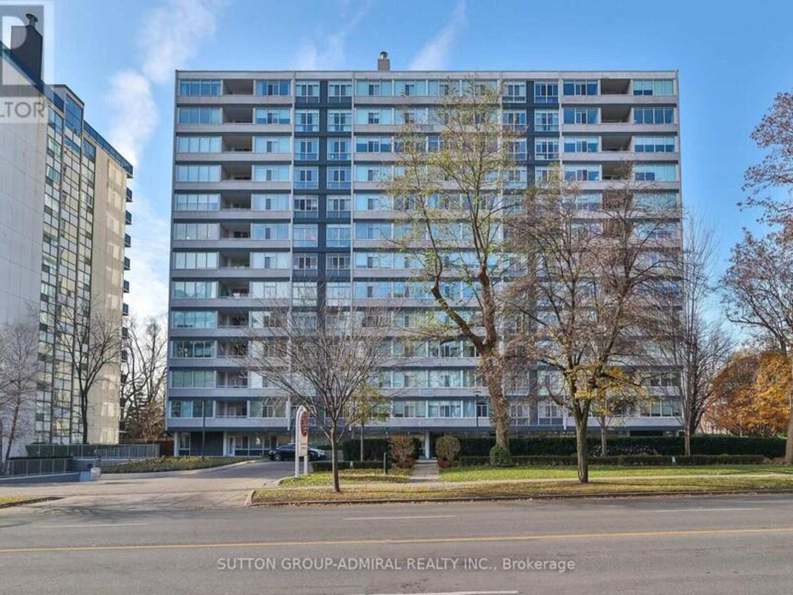 806 - 500 AVENUE ROAD, Toronto, Ontario M4V 2J6