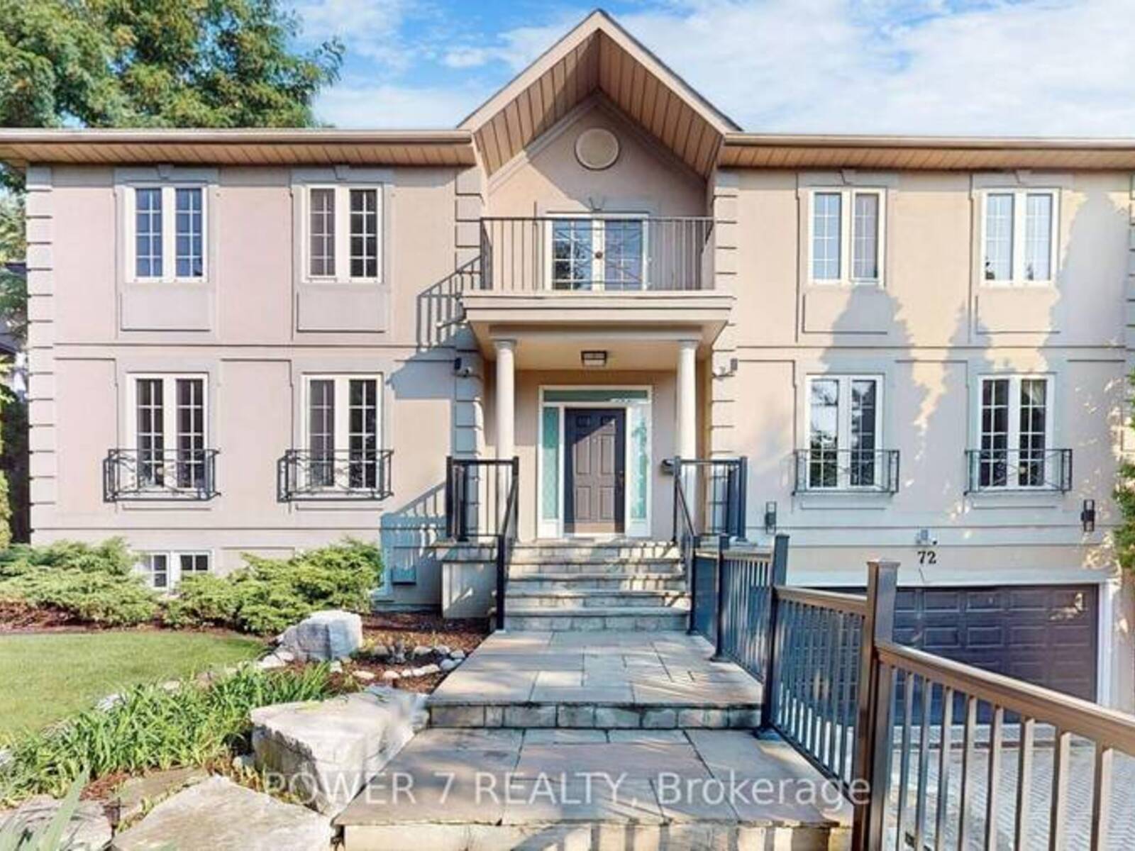 72 ALDERSHOT CRESCENT, Toronto, Ontario M2P 1M1