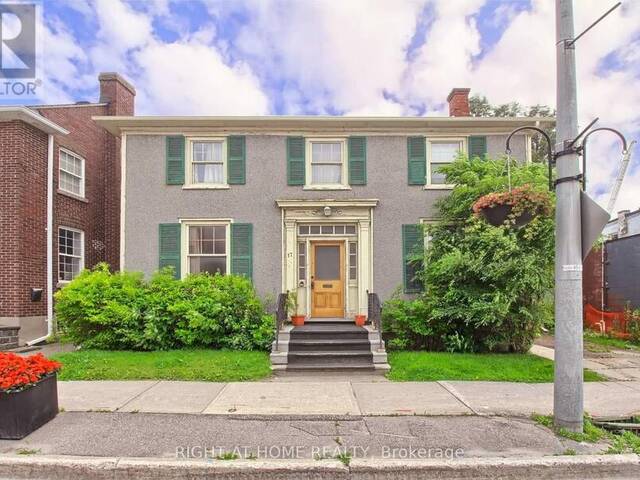 17 WELLINGTON STREET E Aurora Ontario, L4G 1H4