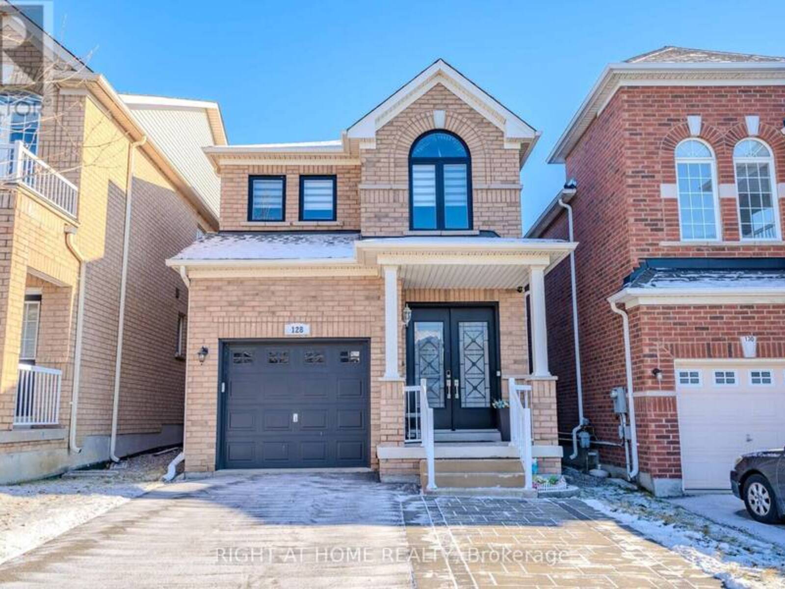 128 LARAMIE CRESCENT, Vaughan, Ontario L6A 0P8