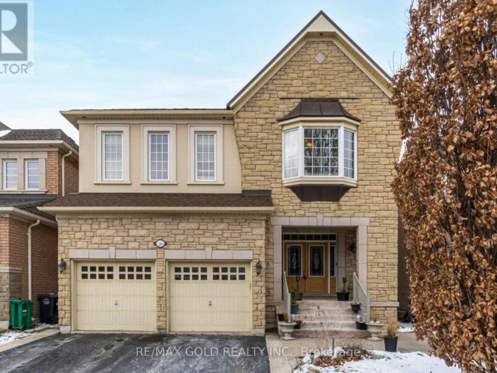 36 QUATRO CRESCENT, Brampton, Ontario L6P 2T5