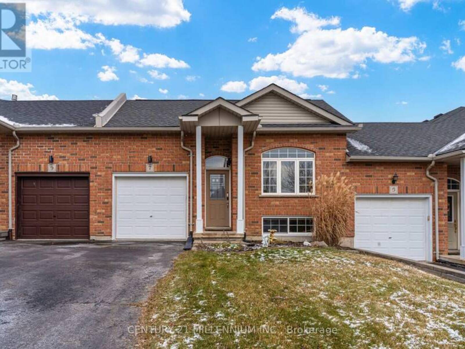 7 MILLCROFT DRIVE, Simcoe, Ontario N3Y 5M9