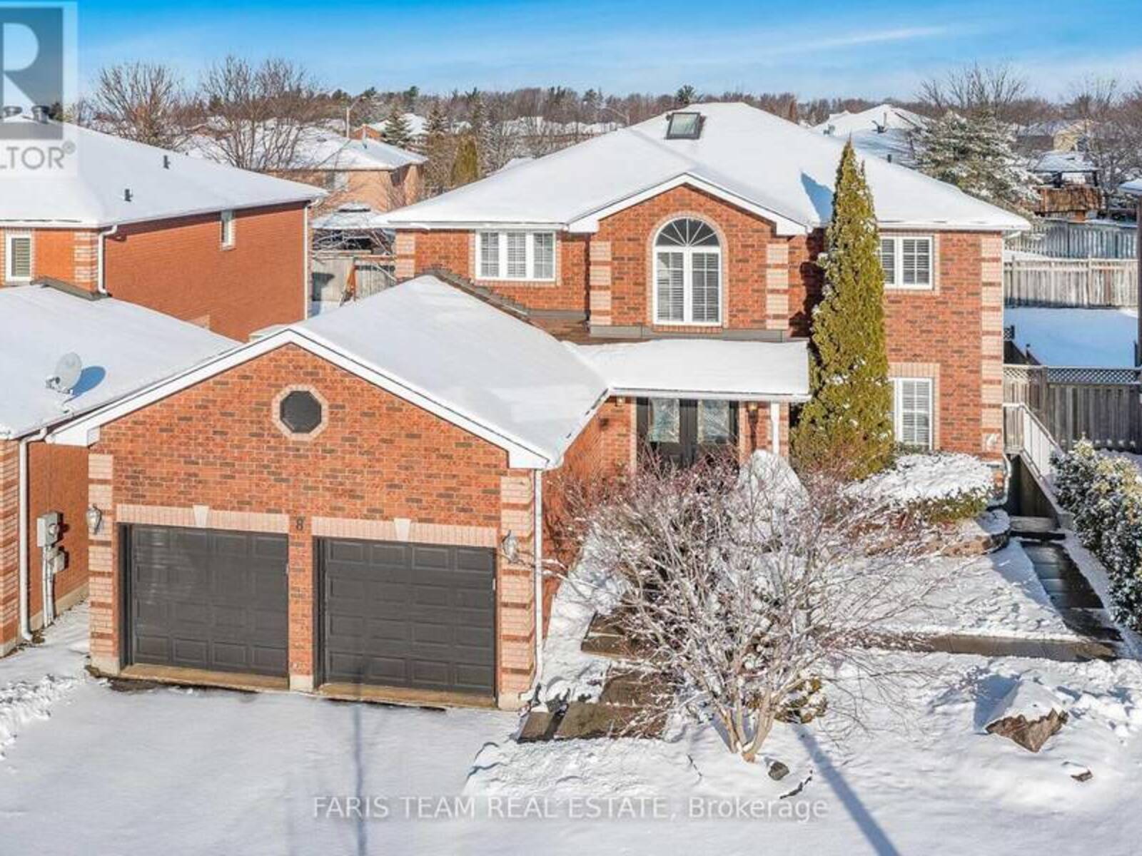 8 FARMSTEAD CRESCENT, Barrie, Ontario L4N 8S2