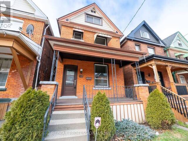 37 FAIRLEIGH AVENUE N Hamilton Ontario, L8M 2X2