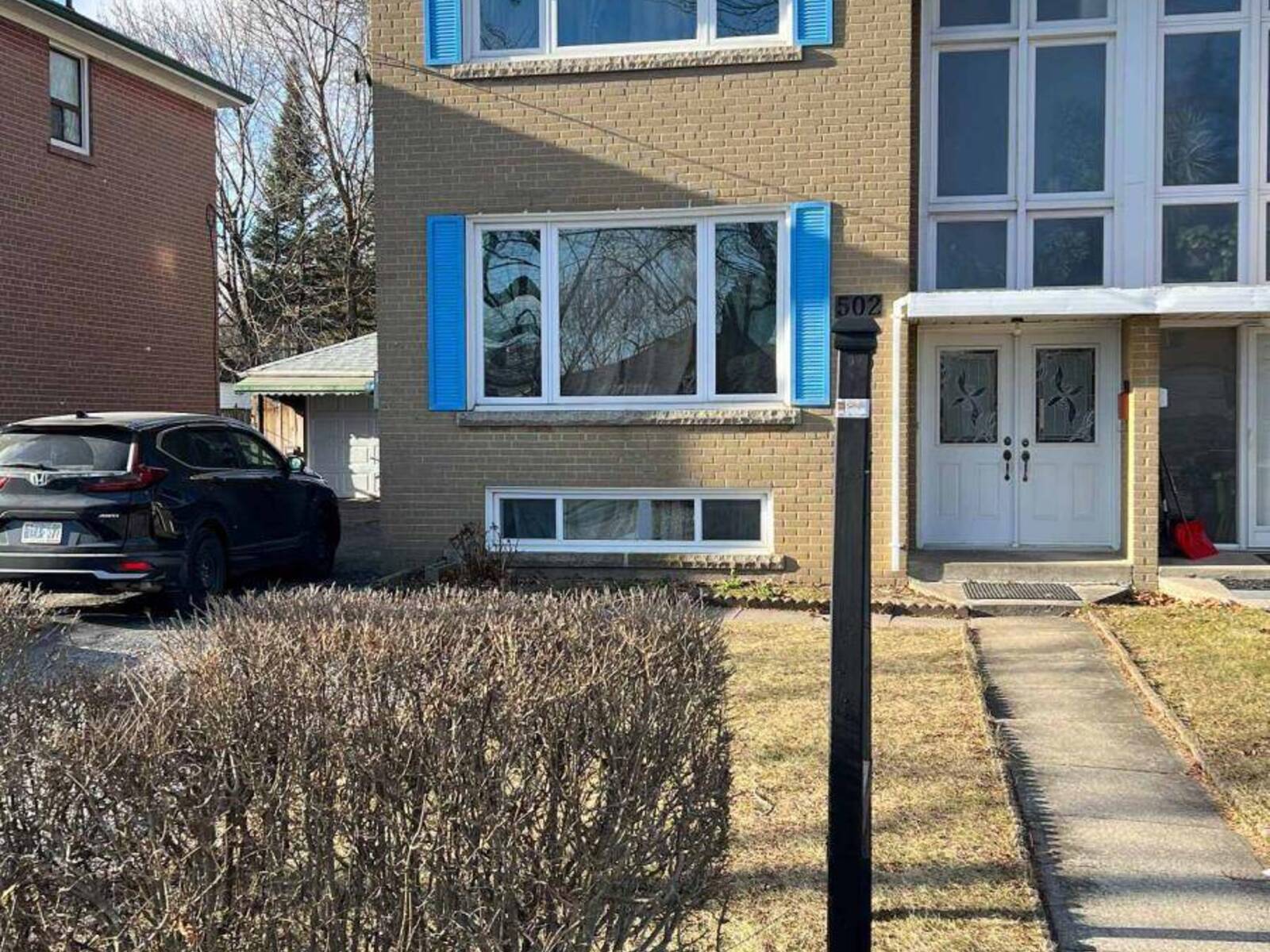 502 MIDLAND AVENUE, Toronto, Ontario M1N 1T1