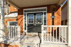 18 HARRY SANDERS AVENUE | Whitchurch-Stouffville Ontario | Slide Image Two