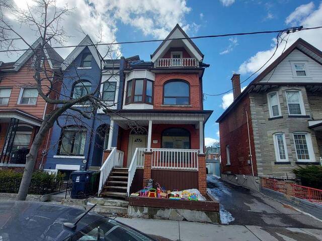 70 LANSDOWNE AVENUE Toronto Ontario, M6K 2V9