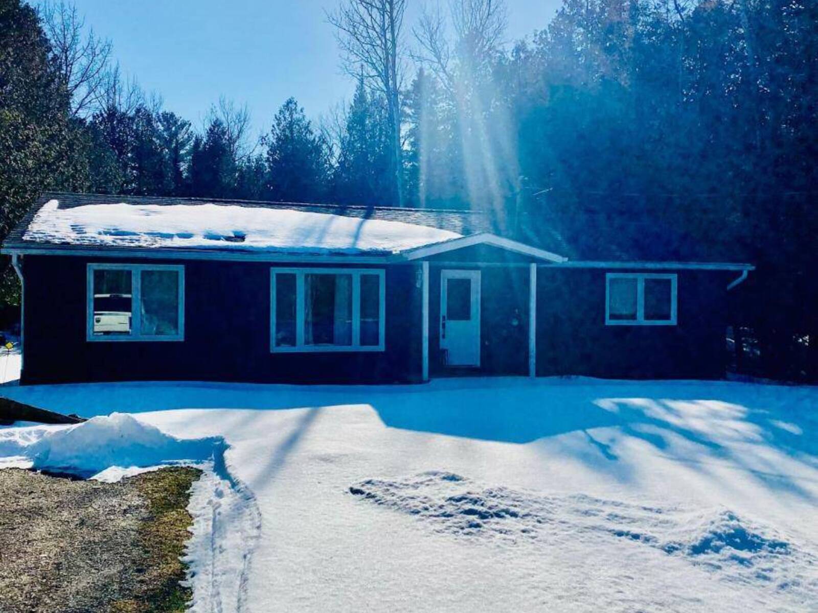 7221 HIGHWAY 6 ROAD, Georgian Bluffs, Ontario N0H 2T0