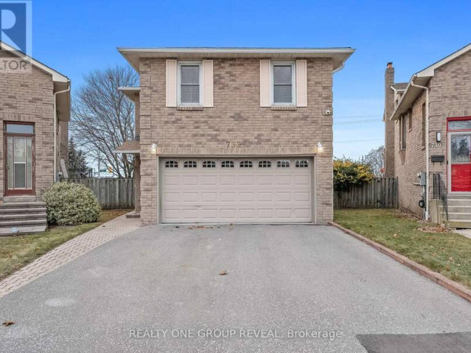 732 ABINGDON COURT, Pickering, Ontario L1W 3M7