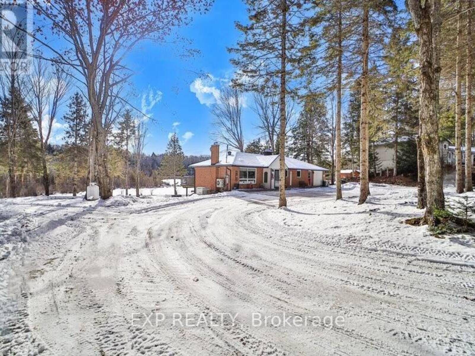 40 GILMOUR POINT ROAD, Apsley, Ontario K0L 1A0