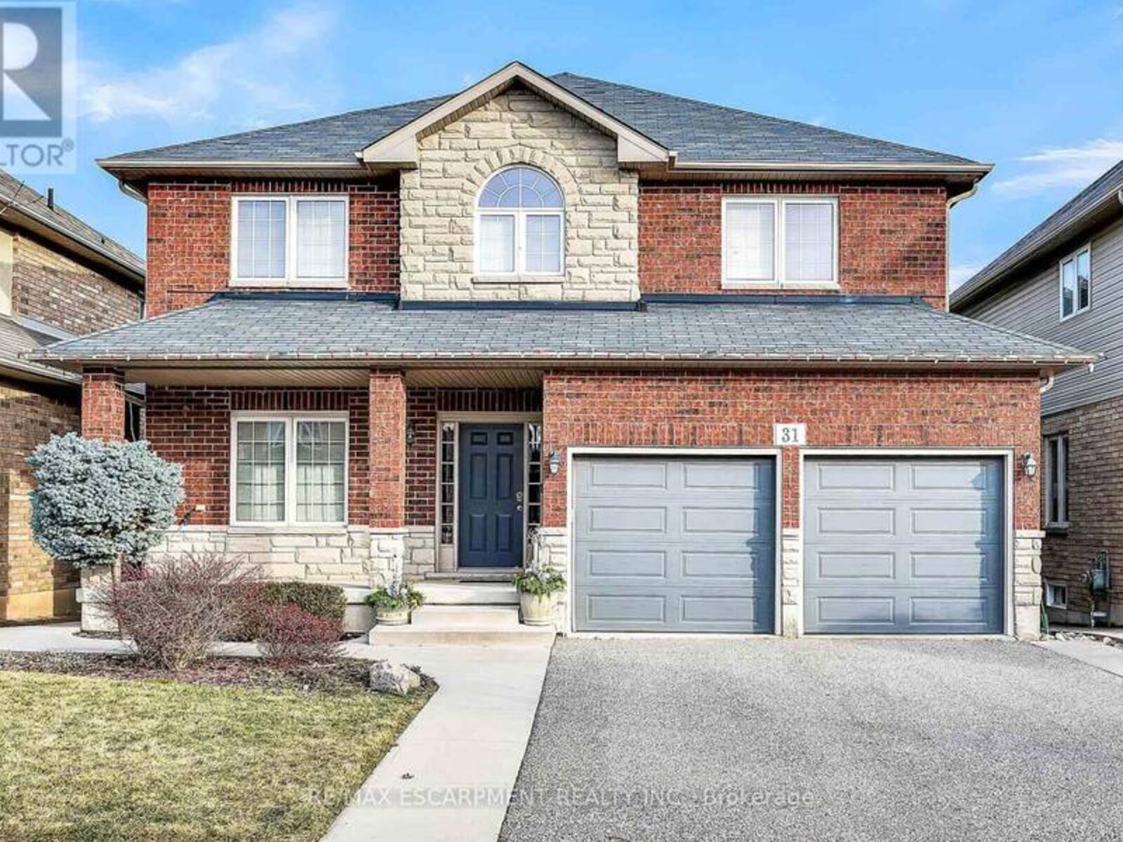 31 SHOWCASE DRIVE, Hamilton, Ontario L0R 1P0