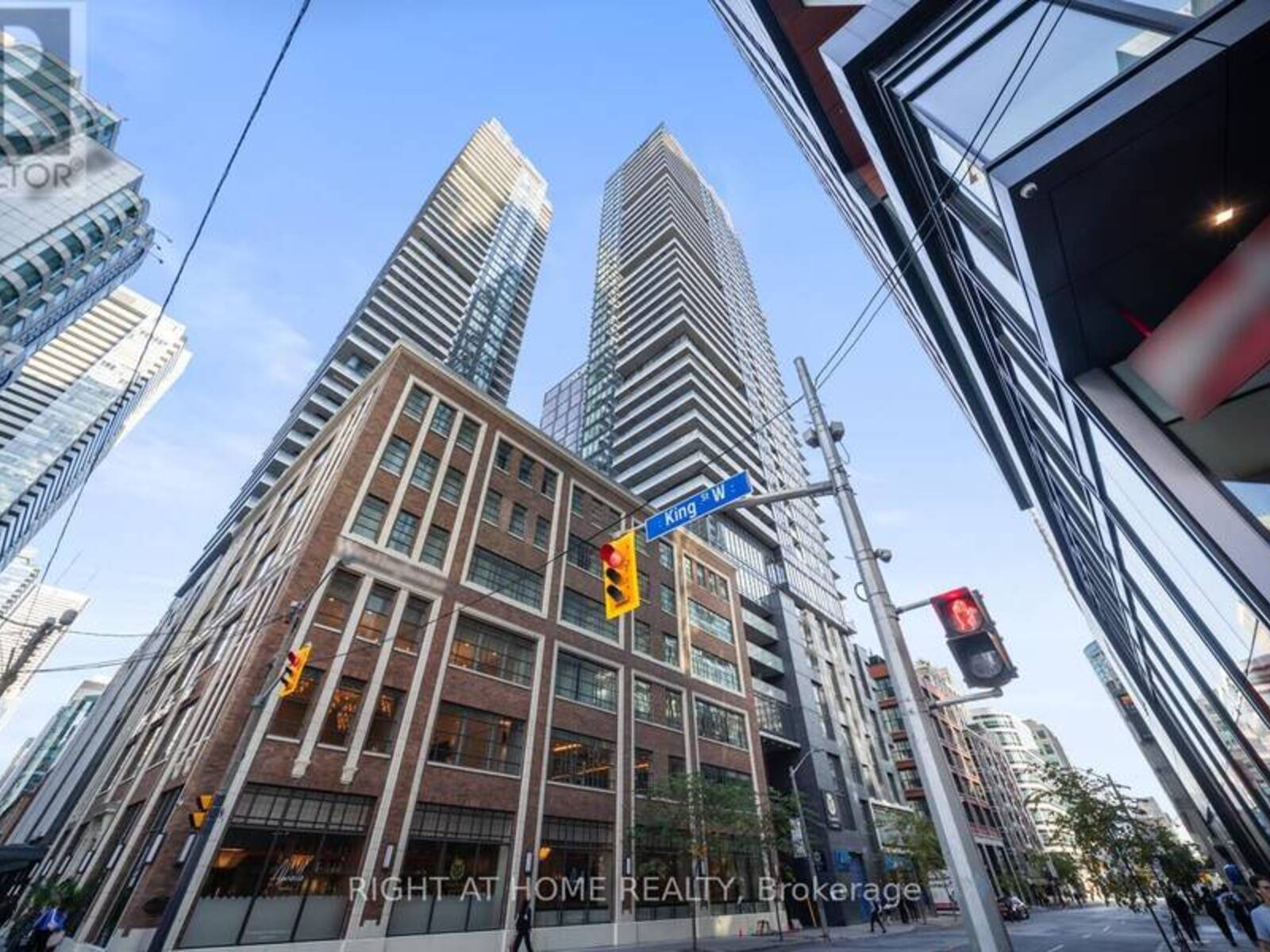 4510 - 125 BLUE JAYS WAY, Toronto, Ontario M5V 0N5