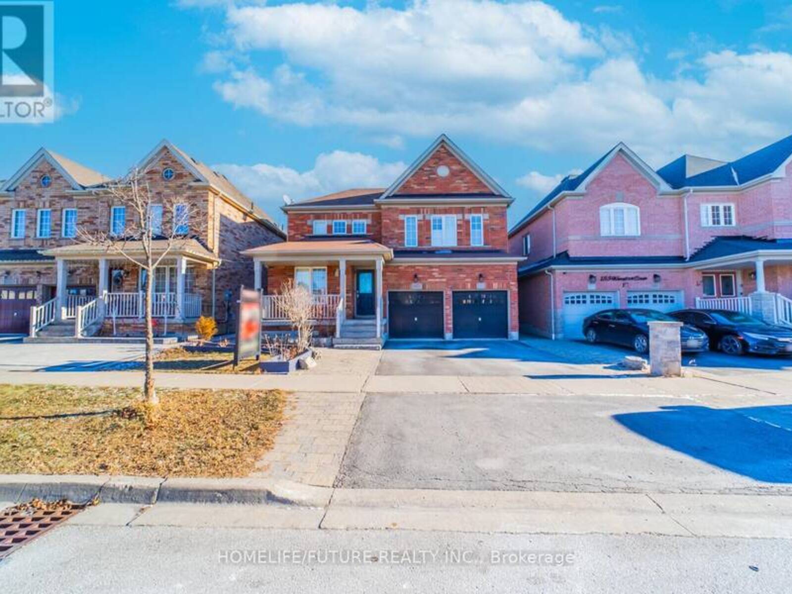 157 WARNFORD CIRCLE, Ajax, Ontario L1T 0J4