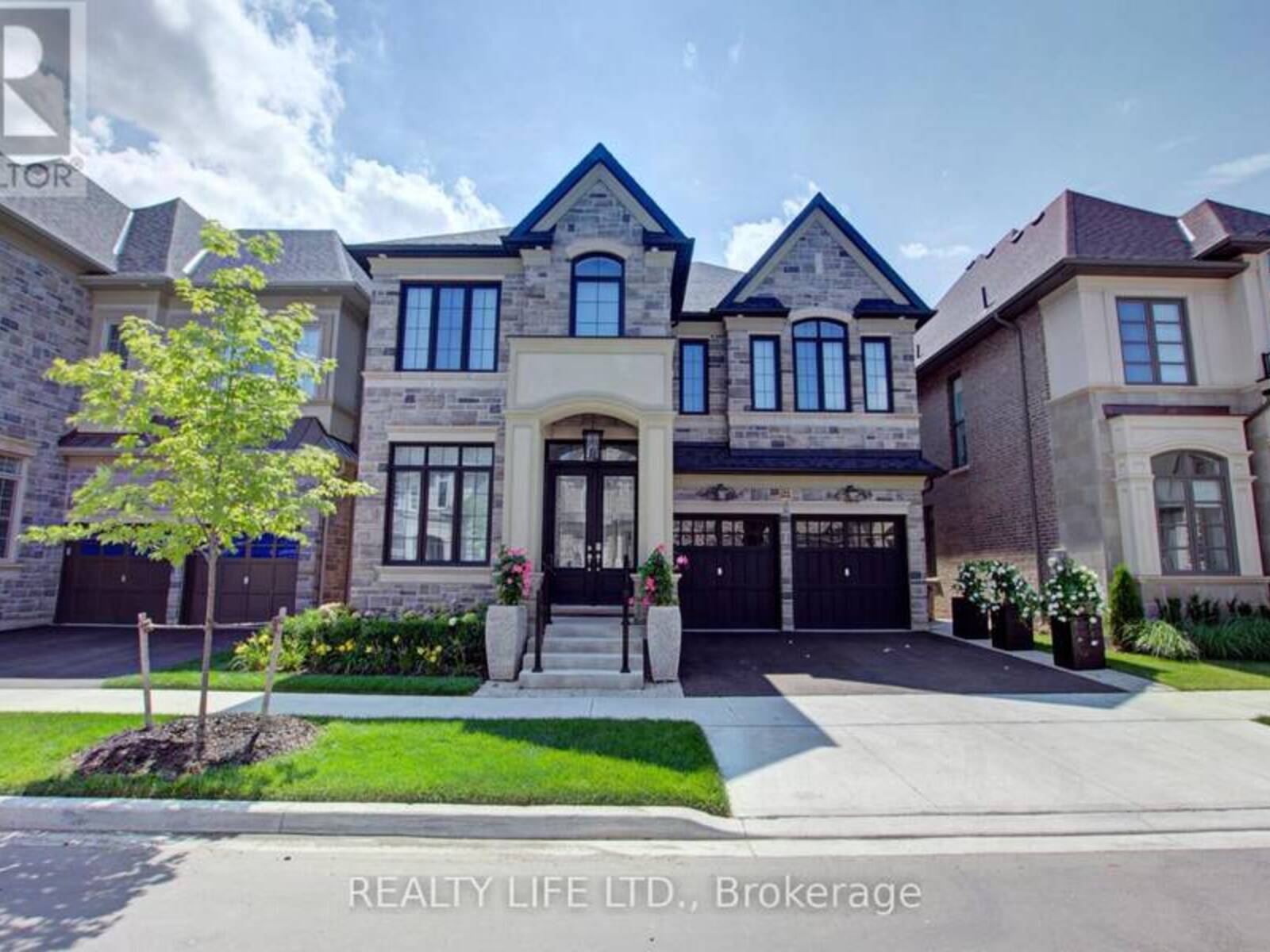 3140 DANIEL WAY, Oakville, Ontario L6H 0V1