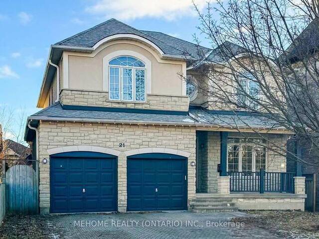 21 OAK AVENUE Richmond Hill Ontario, L4C 6R5