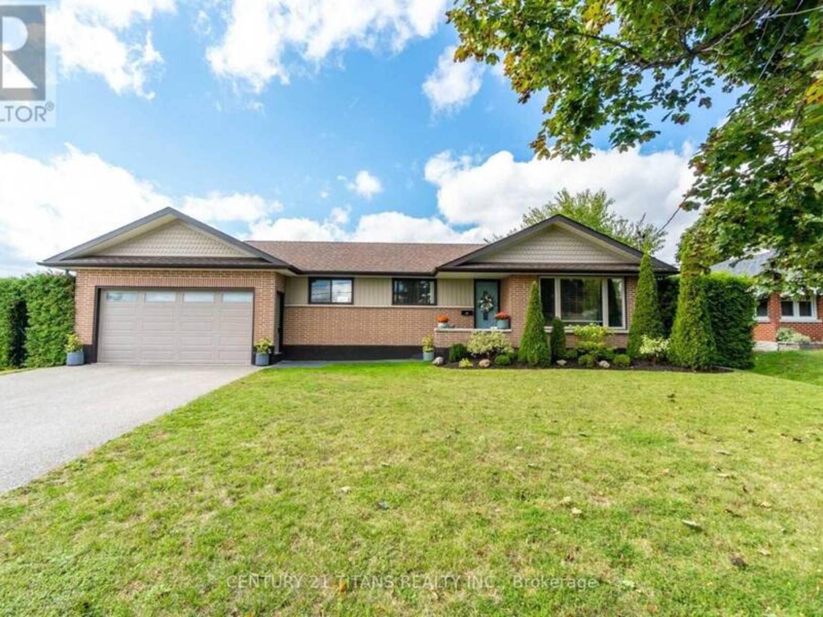 14 DARLINGTON BOULEVARD, Clarington, Ontario L1E 2J7