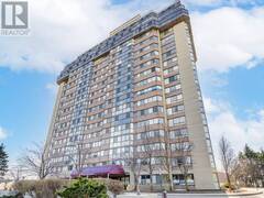 UPH7 - 880 DUNDAS STREET W Mississauga Ontario, L5C 4H3