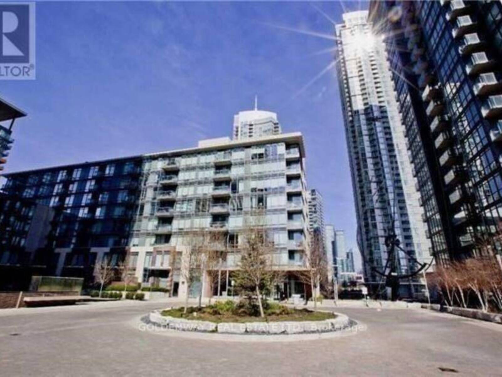 617 - 15 BRUNEL COURT, Toronto, Ontario M5V 3Y6