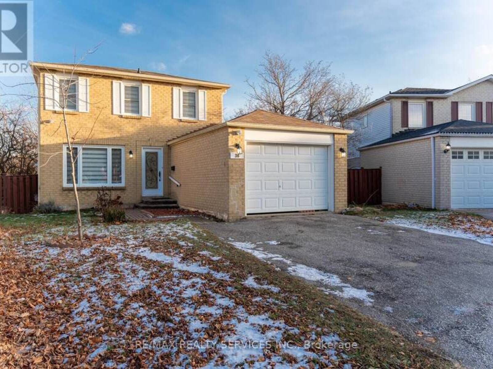 36 NORMA CRESCENT, Brampton, Ontario L6S 4H2