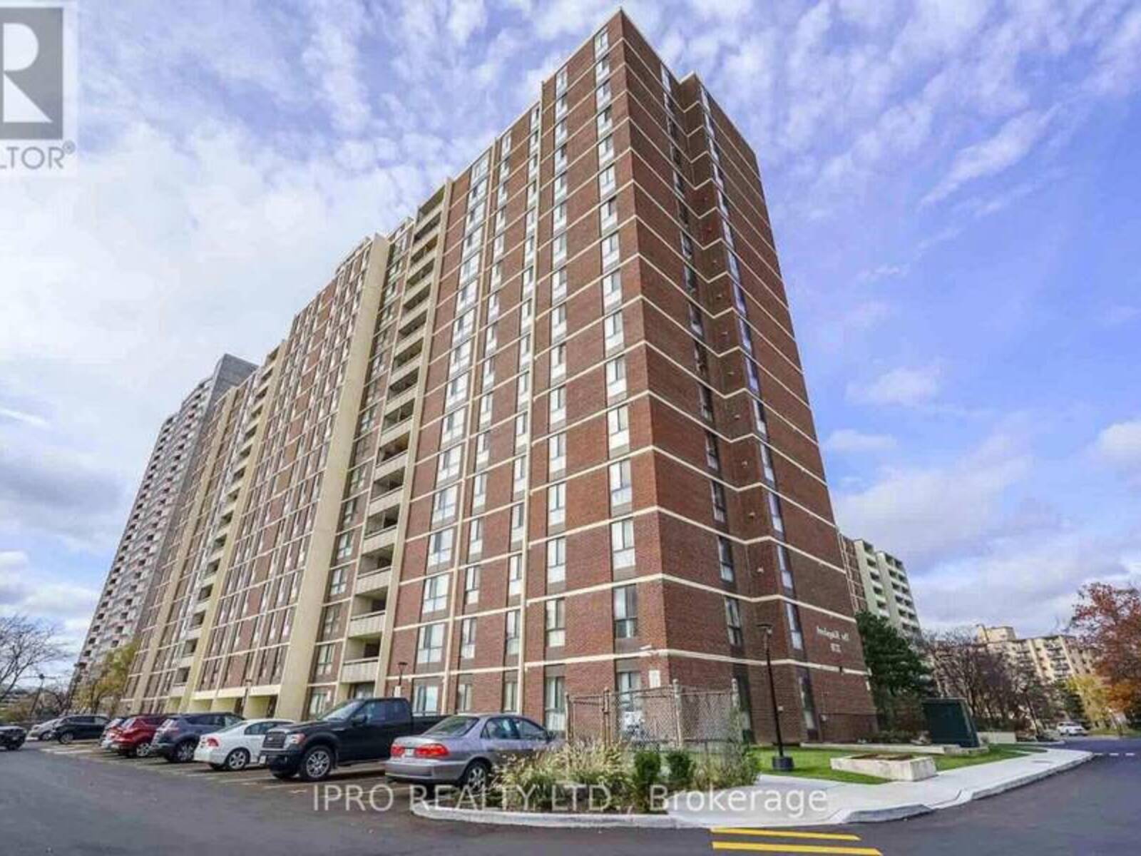 204 - 3170 KIRWIN AVENUE E, Mississauga, Ontario L5A 3R1