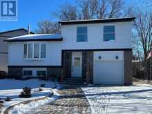 832 BORONIA CRESCENT | Newmarket Ontario | Slide Image Two