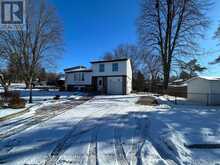 832 BORONIA CRESCENT | Newmarket Ontario | Slide Image Four