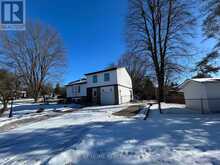 832 BORONIA CRESCENT | Newmarket Ontario | Slide Image Five