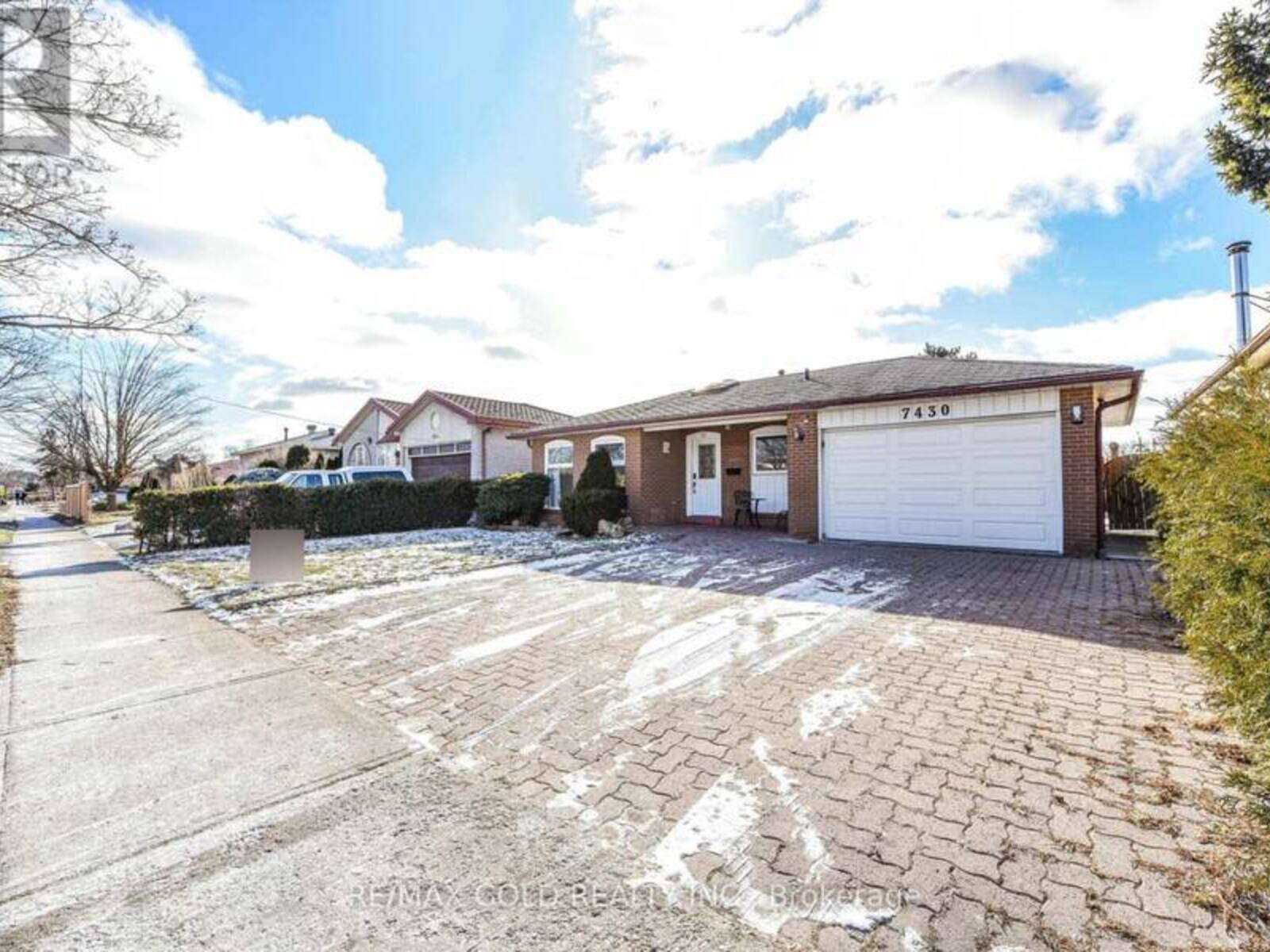 7430 NETHERWOOD ROAD, Mississauga, Ontario L4T 2N6