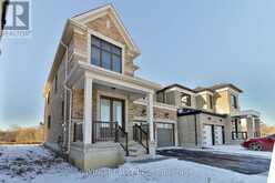 18 BERCZY MANOR CRESCENT | Markham Ontario | Slide Image Two