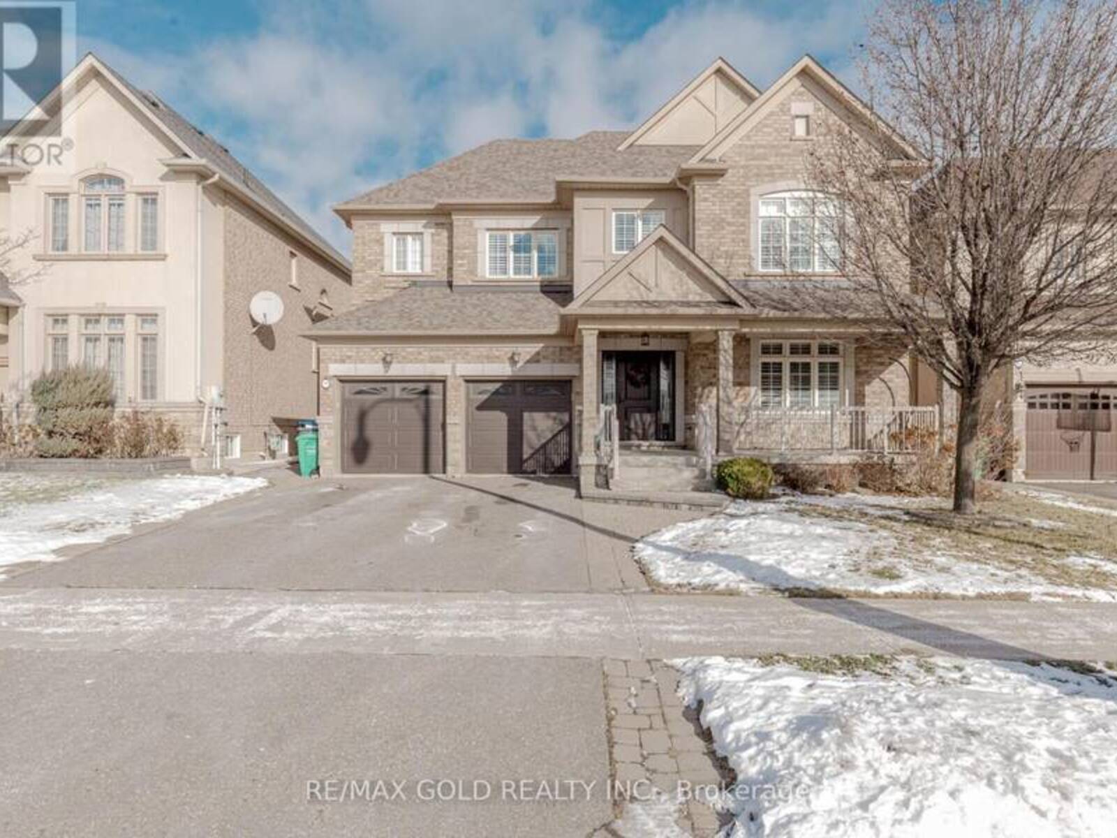 99 ROYAL WEST DRIVE, Brampton, Ontario L6X 0V8