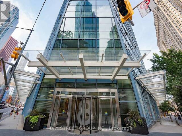 2712 - 8 THE ESPLANADE Toronto Ontario, M5E 0A6 - 2 Bedrooms Condo For Sale