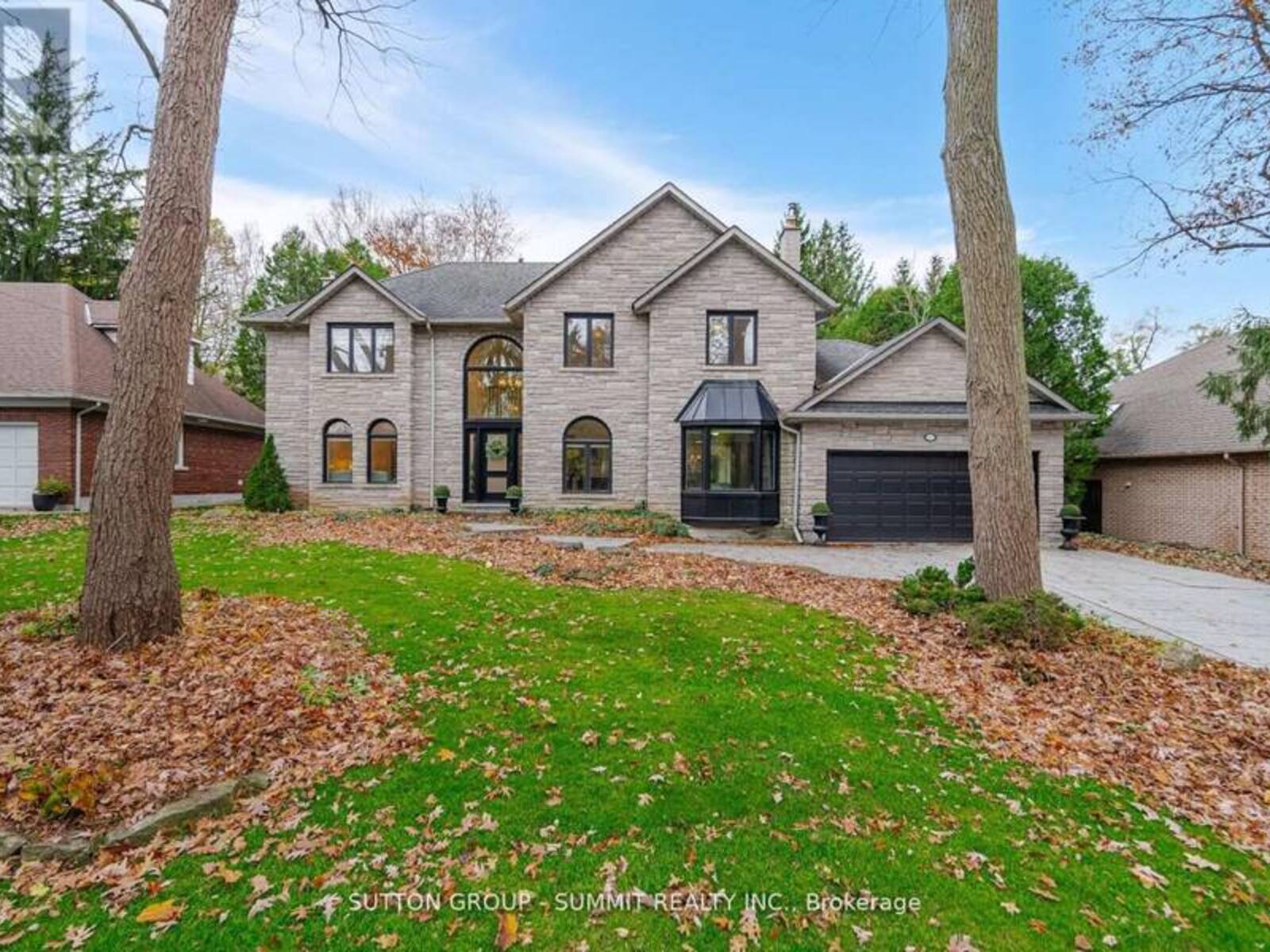 168 LOVERS LANE, Ancaster, Ontario L9G 1G8