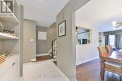 6 FOXTAIL RIDGE | Newmarket Ontario | Slide Image Nine