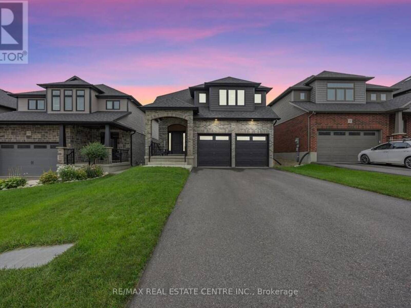 16 TINDALL CRESCENT, Grand Valley, Ontario L9W 6P2