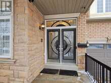 75 BRASS DRIVE | Richmond Hill Ontario | Slide Image Three