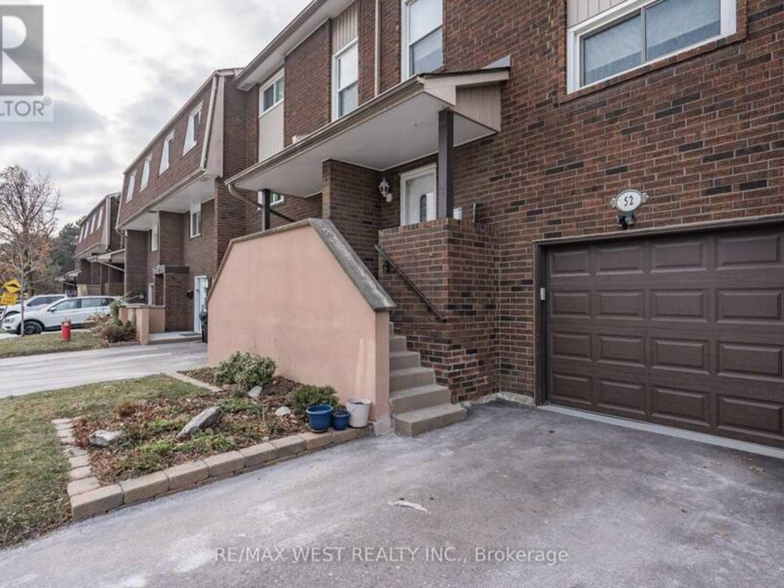 46 - 52 PERMFIELD PATH, Toronto, Ontario M9C 4Y5