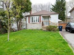 107 ELMHURST AVENUE Toronto Ontario, M2N 1R7