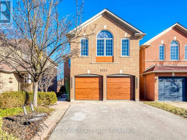 2321 YORKTOWN CIRCLE Mississauga Ontario, L5M 5Y1