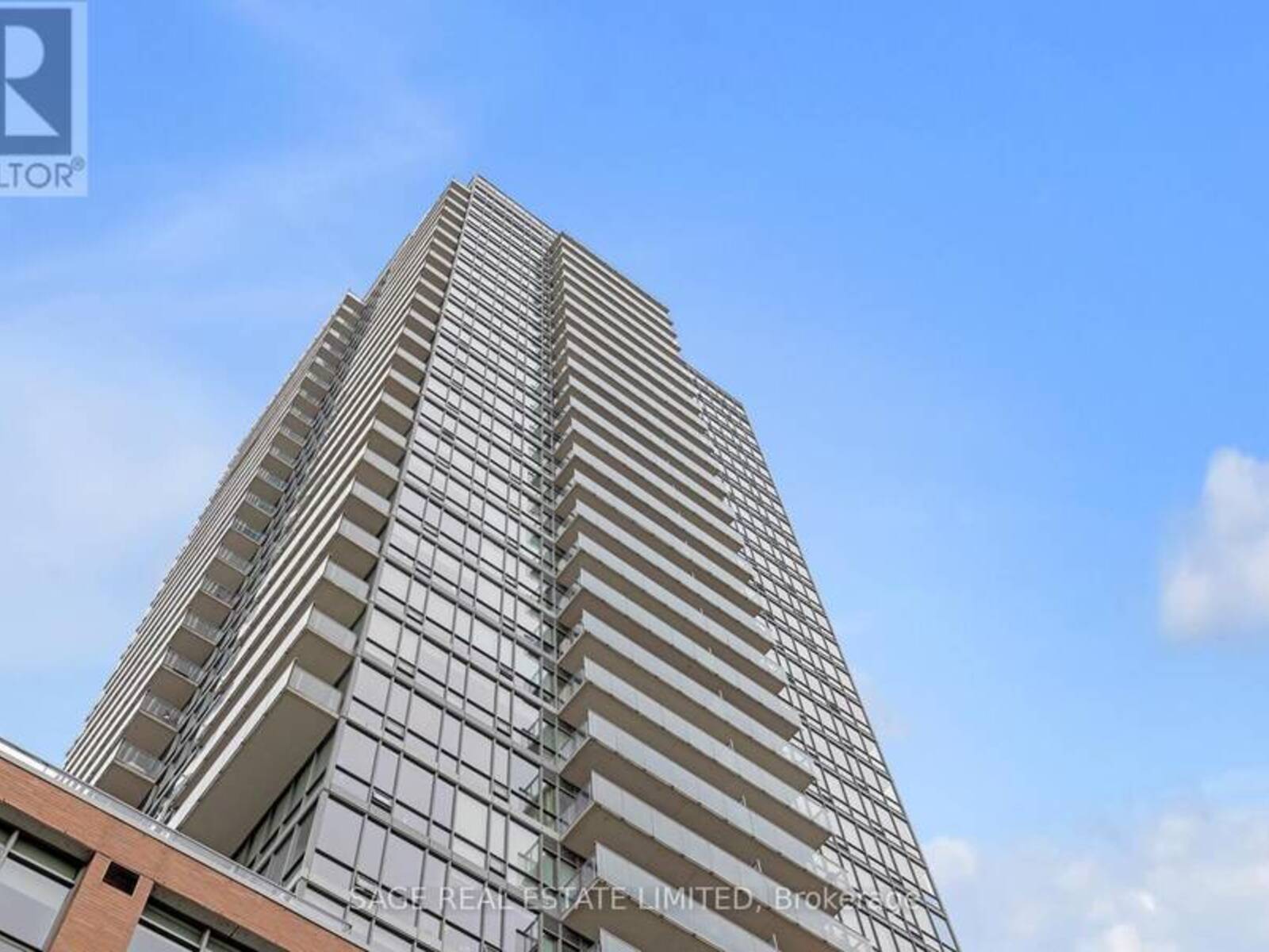 526 - 33 MILL STREET, Toronto, Ontario M5A 3R3