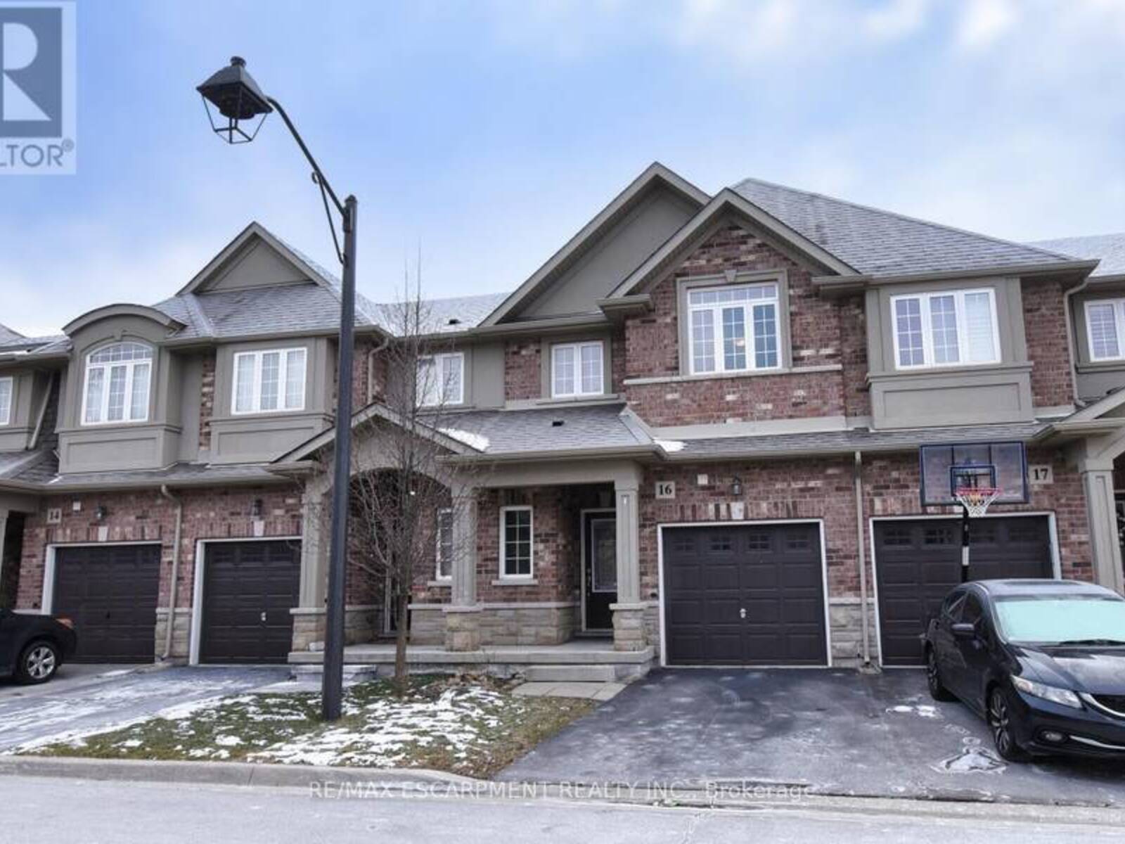 16 - 55 MADONNA DRIVE, Hamilton, Ontario L9B 0H2