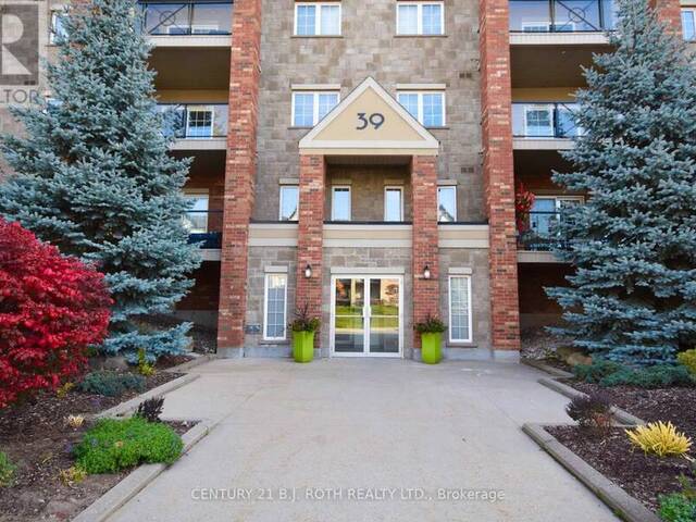 205 - 39 FERNDALE DRIVE S Barrie Ontario, L4N 5T5 - 2 Bedrooms Condo For Sale