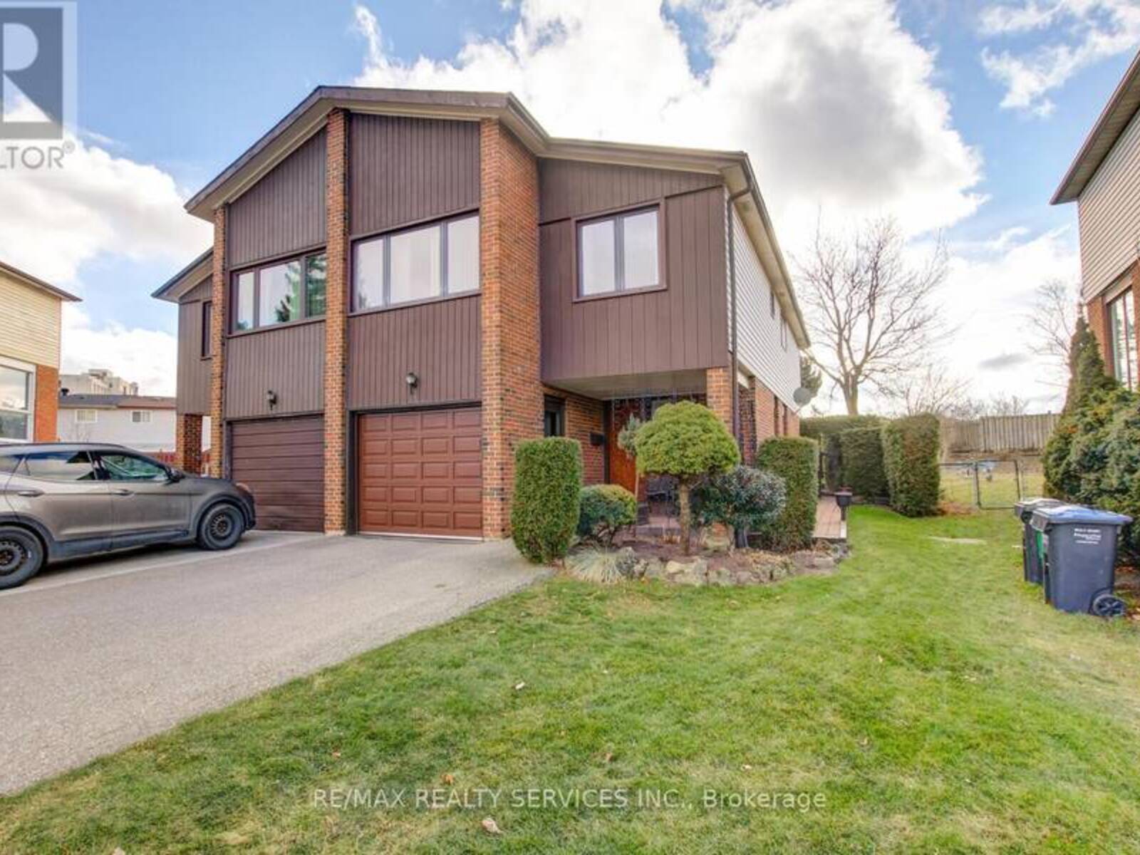 82 HORNE DRIVE, Brampton, Ontario L6V 2V3