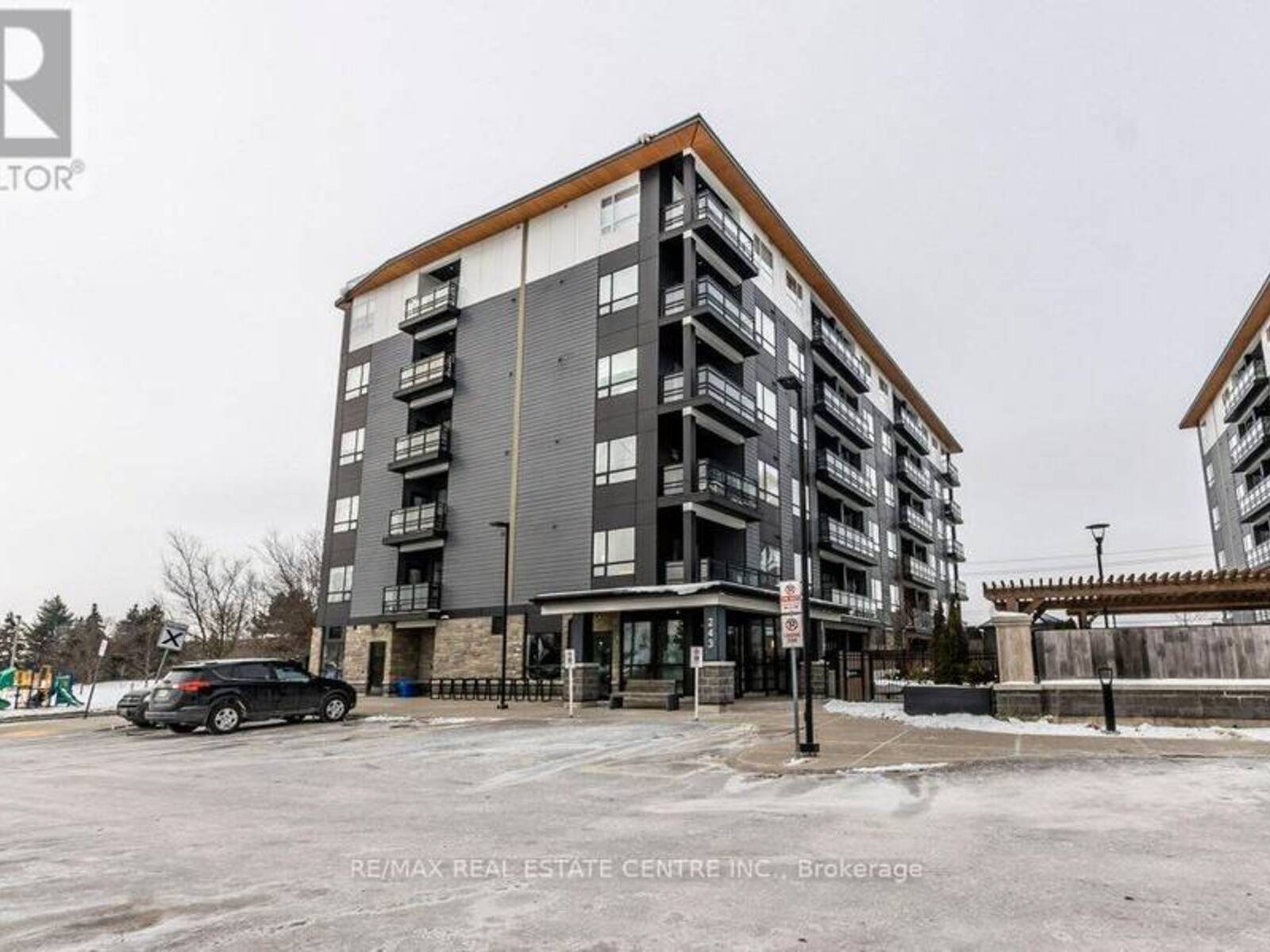 404 - 243 NORTHFIELD DRIVE E, Waterloo, Ontario N2K 0H2